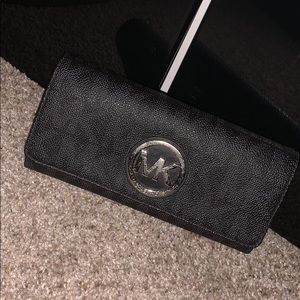 Micheal kors wallet
